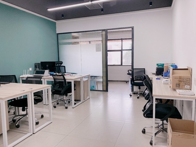 昆明工程车钢化玻璃